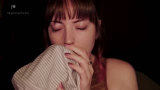 ASMR – 塑料布包裹舔耳 手掌轻揉 _ SkepticalPickle